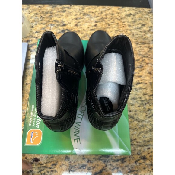 Easy Street Womens Dawnta Comfort Padded Black Ankle Bootie Travel Size 9 WW - Picture 4 of 7